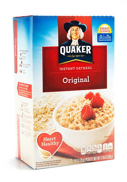 quaker marca de aveia instantânea - oat packaging oatmeal box - fotografias e filmes do acervo