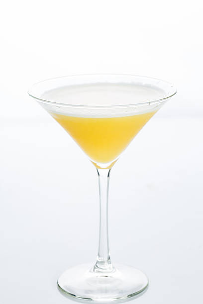 istock Orange cocktail cutout, isolated on white background 495199366