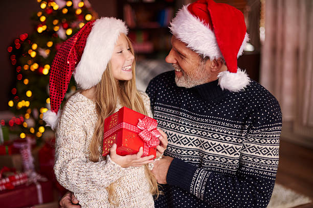 istock Oh daddy, thank you for christmas gift 495202252