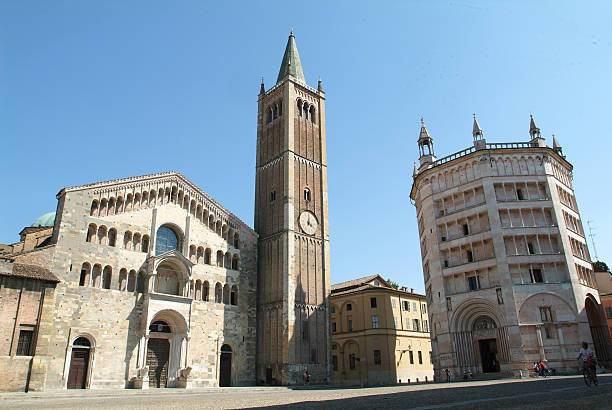 istock Cathedral and baptistery of Parma 495215251