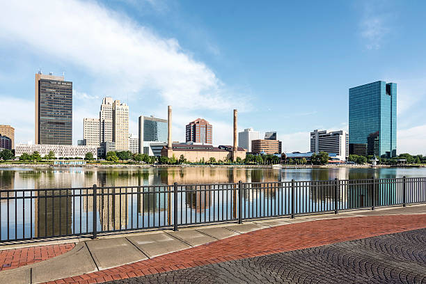 istock Toledo Ohio City Skyline 495225156