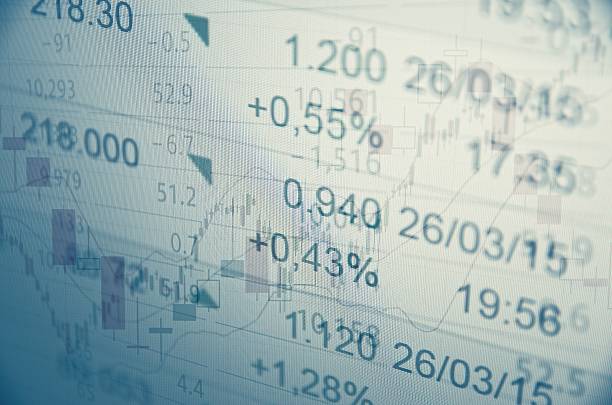 piattaforma di commercio - stock market data finance chart home finances foto e immagini stock