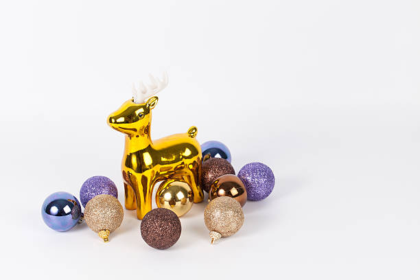 decoração de natal: golden renas com luxary colorida bola - luxary - fotografias e filmes do acervo