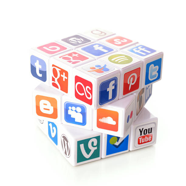 소셜 네트워킹 컨셉입니다 - business facebook puzzle cube strategy 뉴스 사진 이미지