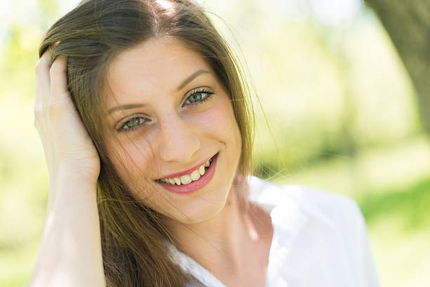 istock Beautiful smiling girl 495313174