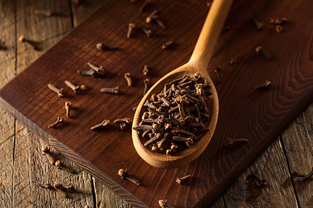 istock Raw Brown Organic Cloves 495318274