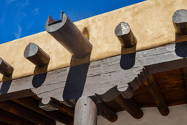 arquitectura del sudoeste de los estados unidos - santa fe new mexico mexico adobe house fotografías e imágenes de stock