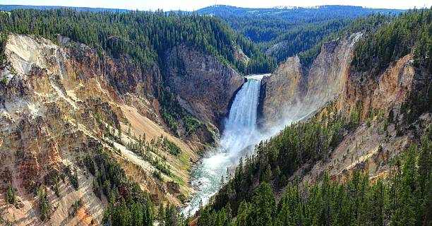 イエローストーンの滝 - yellowstone national park wyoming american culture landscape ストックフォトと画像