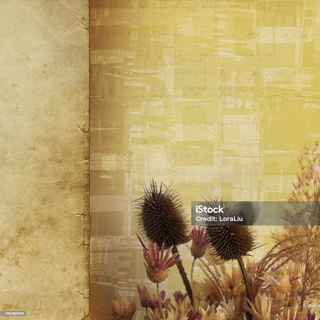 Древние гранж бумаги scrapbooking используемые в стиле с цветами - Стоковые фото Альбом на память роялти-фри