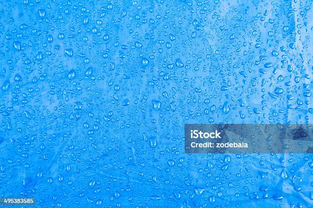 Textur Wassertropfen Auf Blauem Stockfoto und mehr Bilder von Abstrakt - Abstrakt, Bildhintergrund, Blau