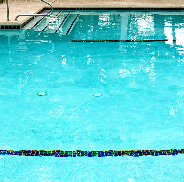 istock Swimming pool turquoise water 495386739