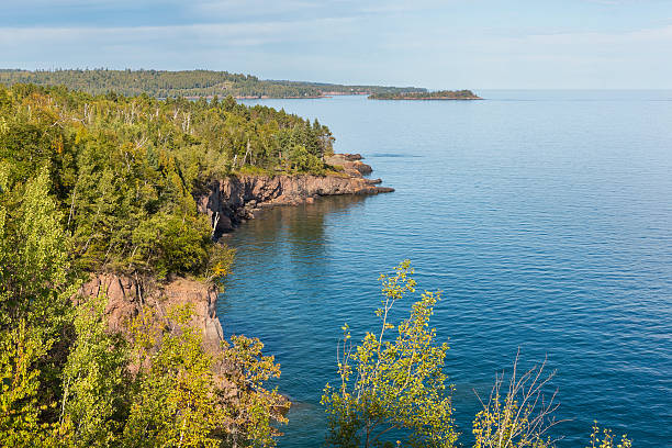 istock Lake Superior Autumn Scenic 495391624