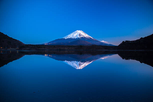 istock Inverted image of Mount Fuji at early morning 495414741