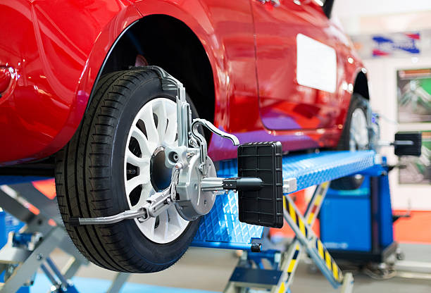 Wheel alignment Caster angle of wheel alignment at auto repair shop, copy space car boot stock pictures, royalty-free photos & images