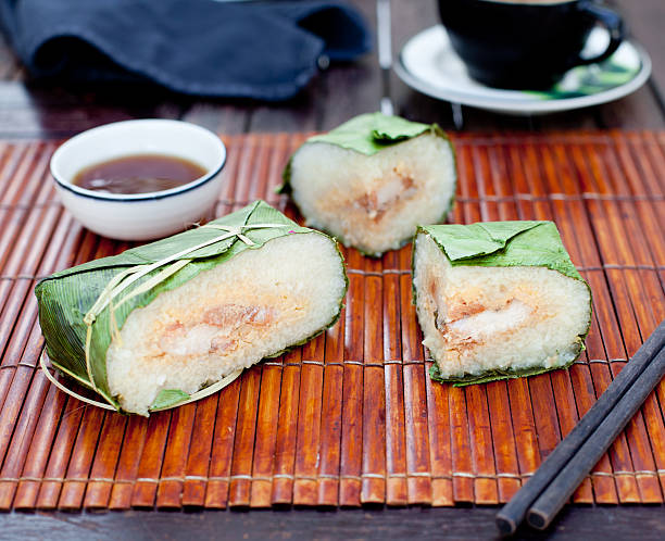 banh 총카이, 번자체 존재한 설날, 베트남인 보관통. - bamboo shoot leaf bamboo green 뉴스 사진 이미지