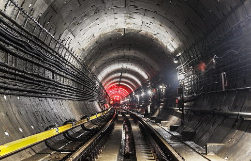 Nuevo de un túnel subterráneo photo