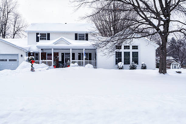istock Winter Snow Storm Suburban House 495481330