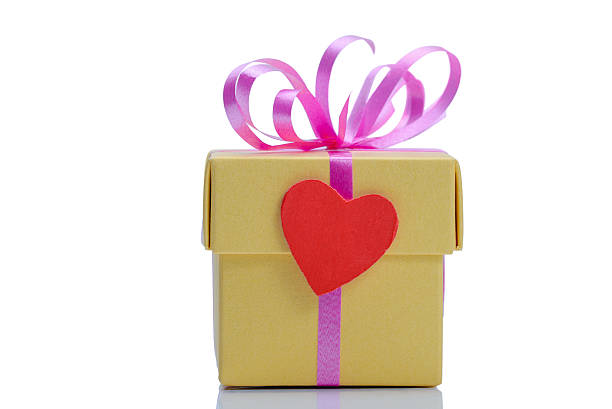 istock Gift box with heart, isolated on white background 495509377