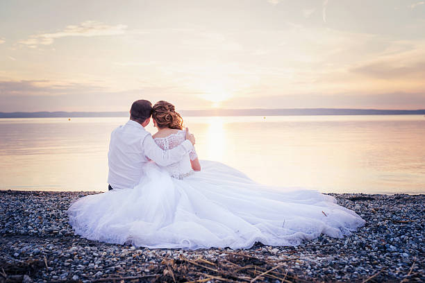 istock Beautiful wedding couple 495540220