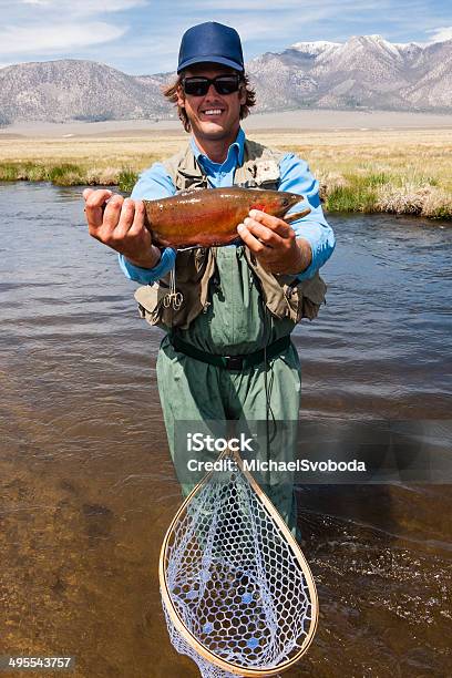 Mosca Pescador - Fotografias de stock e mais imagens de Truta-feroz - Truta-feroz, 50 Anos, 60-69 Anos