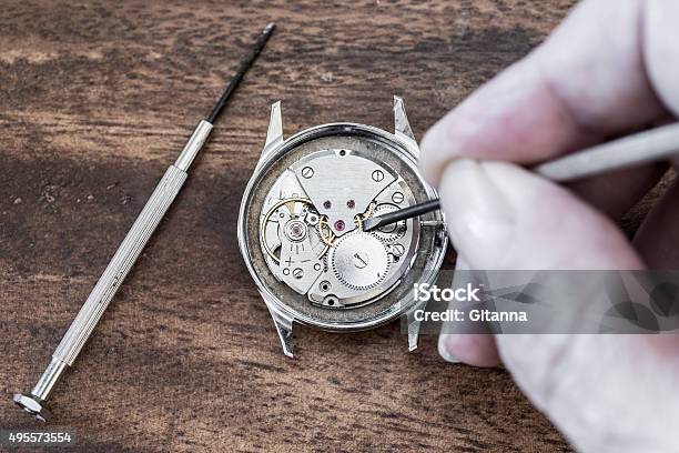 Ausgleich Und Erholung Von Uhren Stockfoto und mehr Bilder von Kleine Uhr - Kleine Uhr, Uhr, Heimwerken