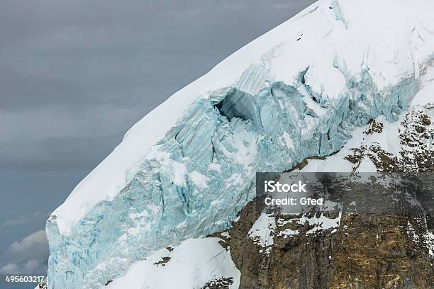 Jungfraujoch Foto de stock y más banco de imágenes de Acantilado - Acantilado, Aire libre, Alpes Bernese