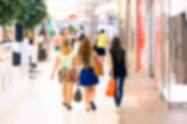 istock Background blured supermarket. Empty space for you design 495606028