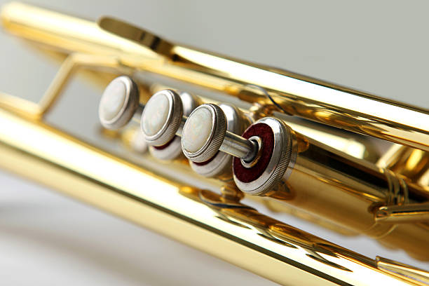 golden tromba dettaglio - close up nightclub trumpet nobody foto e immagini stock