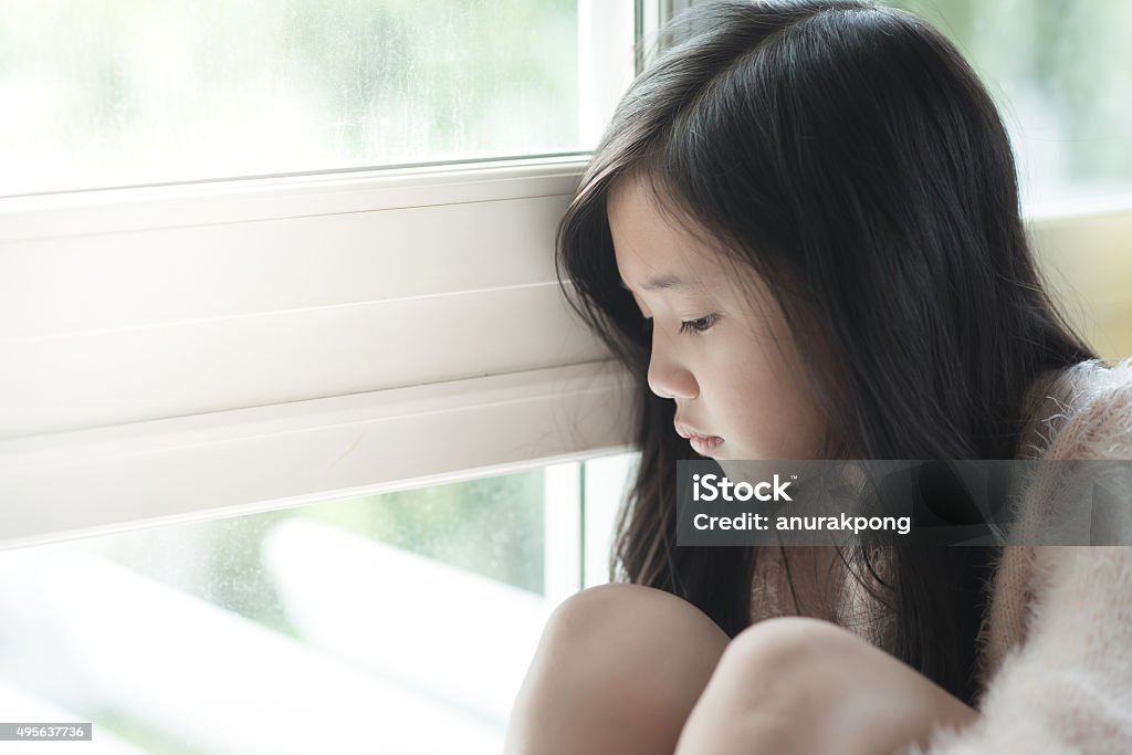 Portrait de belle fille triste asiatique - Photo de Tristesse libre de droits