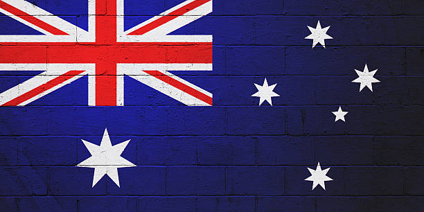 bandeira de austrália pintado na parede - british flag flag old fashioned retro revival imagens e fotografias de stock