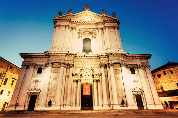 istock New Cathedral in Brescia 495651352