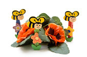Wooden bee with pansy