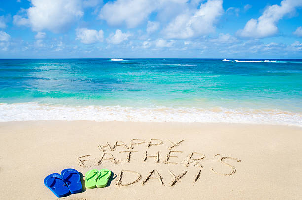 szczęśliwy dzień ojca tle - sand text alphabet beach zdjęcia i obrazy z banku zdjęć