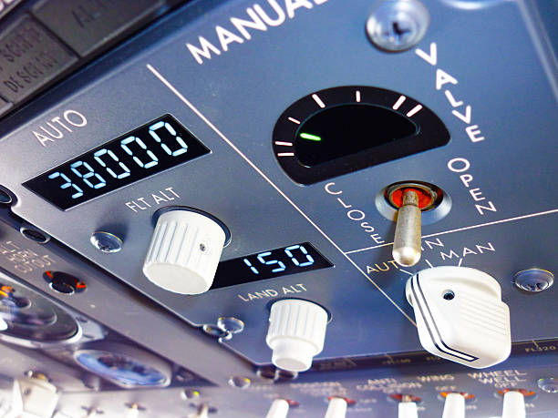 sobrepressurização painel do boeing 737-800 - cockpit airplane autopilot dashboard imagens e fotografias de stock