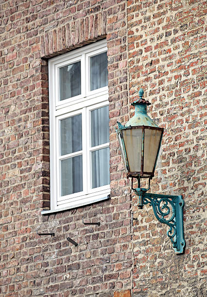 old luz no edifício-aachen, alemanha - aachen brick building exterior built structure imagens e fotografias de stock