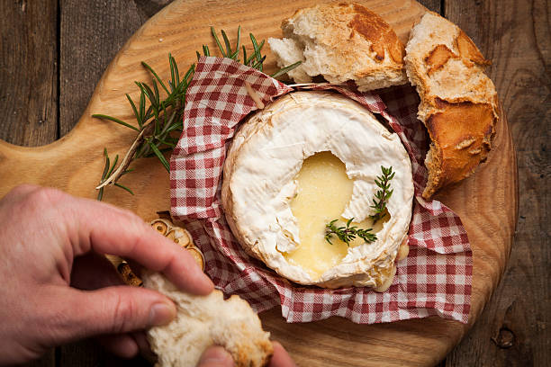 Baked Camembert on Wood