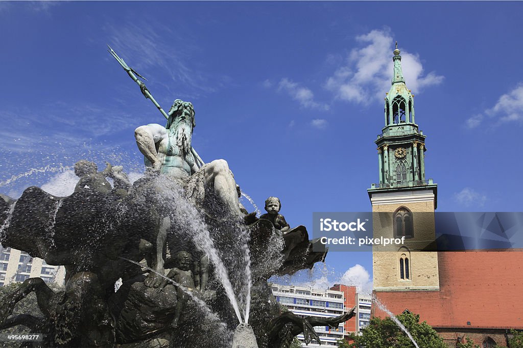 Fontana di Nettuno, Berlino - Foto stock royalty-free di Alexanderplatz