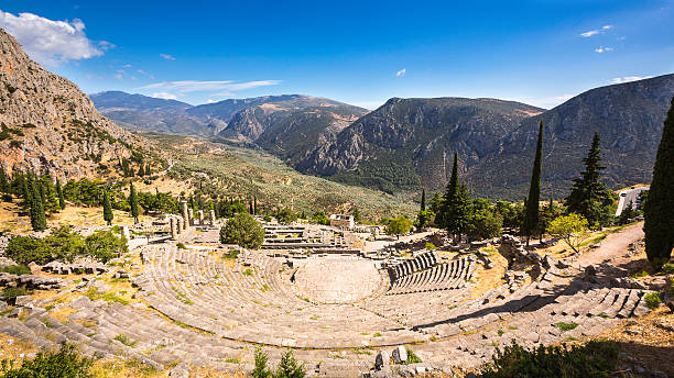 デルファイシアター、「apollon 」の寺院、ギリシャ - ancient greece 写真 ストックフォトと画像