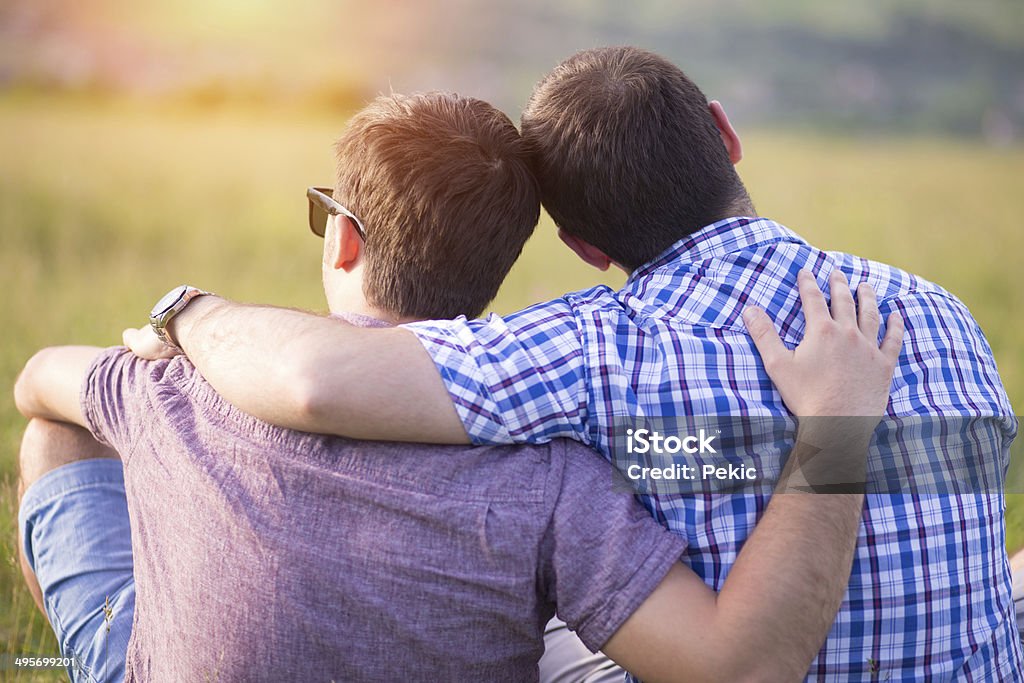 Casal Gay a desfrutar de Verão - Royalty-free Adulto Foto de stock
