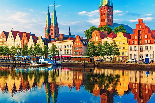 lübeck, alemanha - architecture past ancient man made structure - fotografias e filmes do acervo