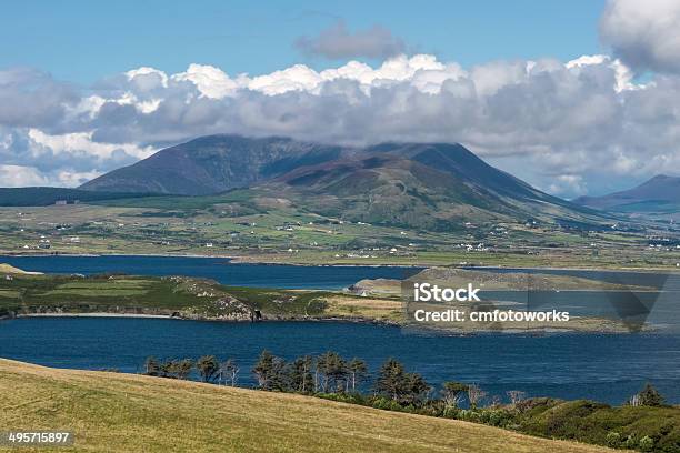 Suggestivo Paesaggio Il Valentia Islanda - Fotografie stock e altre immagini di Montagna - Montagna, Ambientazione esterna, Anello di Kerry