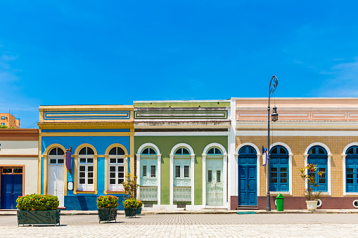 Coloridas casas colonial brasileño photo