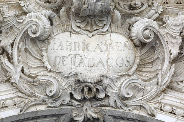 istock Old sign, Fabrica Real de tabacos in Sevilla 495745371