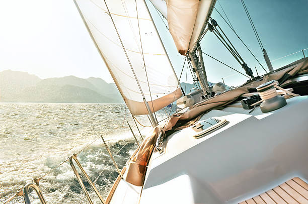 iate de vela - barco a vela - fotografias e filmes do acervo