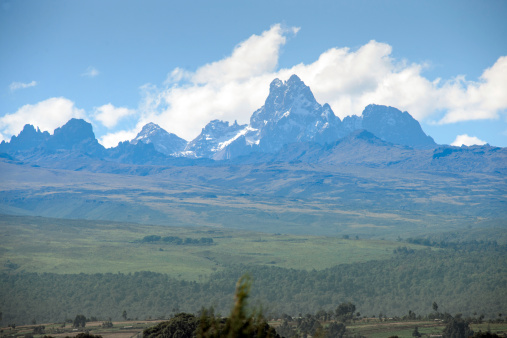 mount kenya is the second highest mountain in kenya