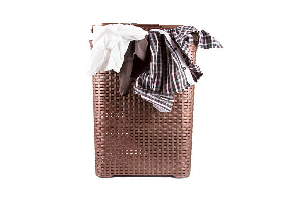 cesta de roupa suja com roupas - detent imagens e fotografias de stock