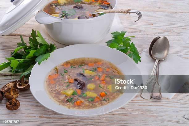 Krupnik Polaco Sopa De Cebada Mondada Foto de stock y más banco de imágenes de Alimento - Alimento, Aperitivo - Plato de comida, Apio