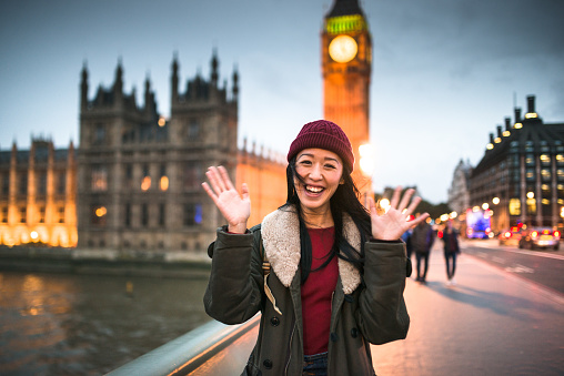 chinese backpacker traveling in london