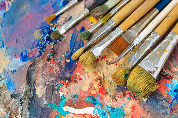 istock oil drawing board with pen 495777246