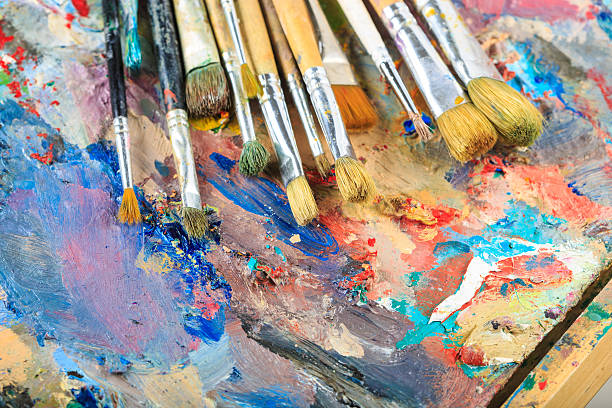 istock oil drawing board with pen 495777296